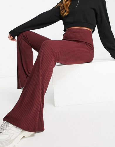 Pantalon évasé côtelé - Bordeaux - Asos Design - Modalova