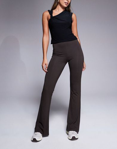 Pantalon évasé - Chocolat - Asos Design - Modalova