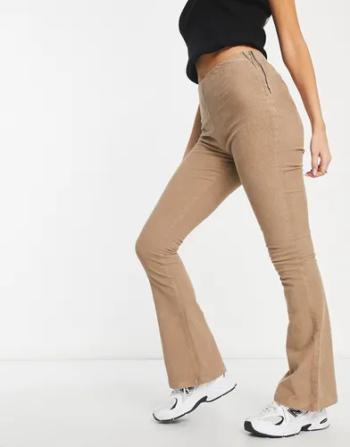 Pantalon évasé en velours côtelé - Sable - Asos Design - Modalova