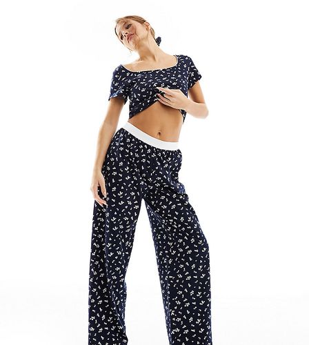 Petite - Mix & Match - Pantalon de pyjama à petites fleurs avec bordures en picot et taille apparente - Asos Design - Modalova