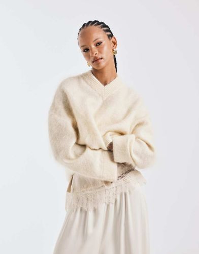 Pull  manches amples et col V en mohair de qualit suprieure - Babeurre - Asos Design - Modalova
