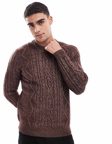 Pull ras de cou en maille torsadée épaisse - chocolat - Asos Design - Modalova