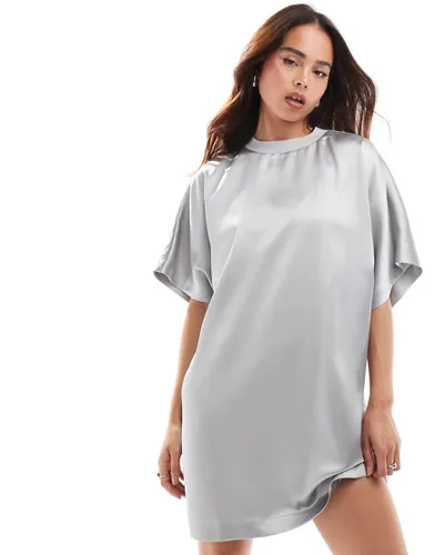 Robe t-shirt courte coupe oversize en satin - Asos Design - Modalova