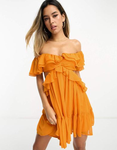 Robe courte à volants et épaules dénudées avec découpe - Asos Design - Modalova