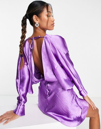 Robe courte dos nu en satin ultra brillant à manches ballon - Asos Design - Modalova