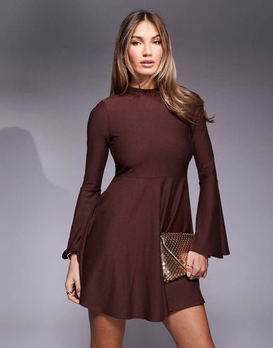 Robe courte patineuse à manches évasées - Chocolat - Asos Design - Modalova