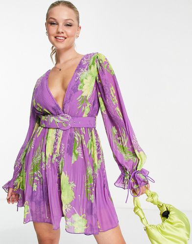 Robe courte plissée à manches ballon et ceinture - Imprimé fleurs violet - Asos Design - Modalova