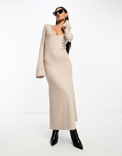 Robe longue côtelée ultra douce à col en V - Avoine - Asos Design - Modalova