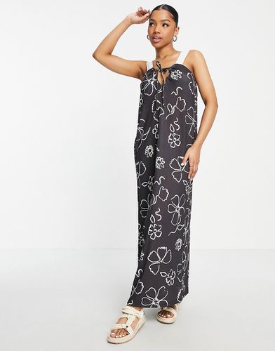 Robe longue à larges bretelles - Noir à imprimé fleuri esquissé - Asos Design - Modalova