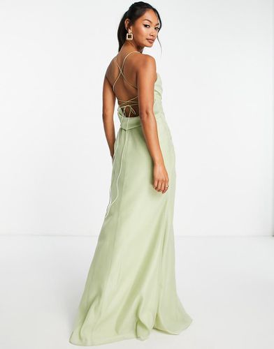 Robe longue de demoiselle d'honneur avec corsage bénitier et jupe portefeuille - Sauge - Asos Design - Modalova