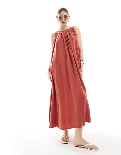 Robe longue et plissée coupe oversize sans manches - Rouille - Asos Design - Modalova