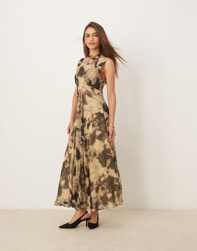 Robe mi-longue double épaisseur à dos nu et imprimé abstrait - Moutarde - Asos Design - Modalova