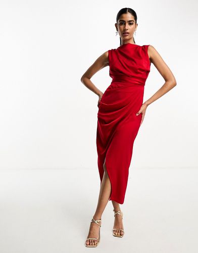 Robe mi-longue drapée en satin avec jupe portefeuille - Rouge - Asos Design - Modalova