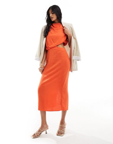 Robe mi-longue sans manches en lin avec découpe à la taille - Asos Design - Modalova