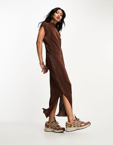 Robe mi-longue plissée à col montant avec mancherons et zébrures - Chocolat - Asos Design - Modalova