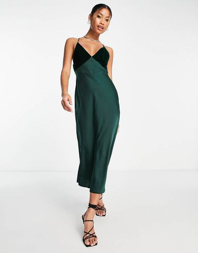 Robe nuisette mi-longue en satin avec corsage en velours - forêt - Asos Design - Modalova