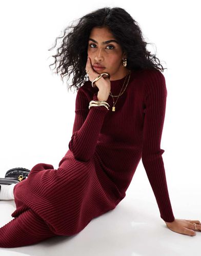 Robe ras de cou longue en maille côtelée - Bordeaux - Asos Design - Modalova