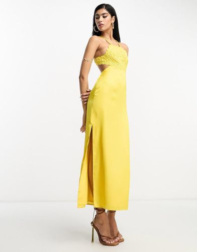 Robe satinée mi-longue coupée en biais avec dos ouvert et corsage brodé - Moutarde - Asos Design - Modalova