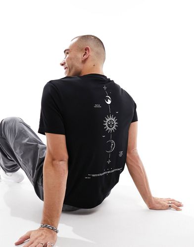 T-shirt à imprimé céleste au milieu du dos - Asos Design - Modalova