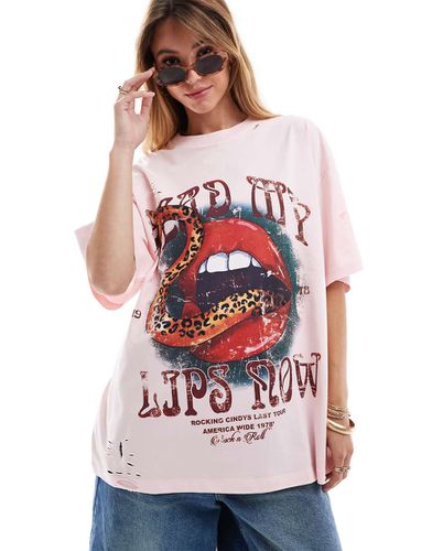 T-shirt coupe boyfriend à imprimé serpent scintillant et lèvres - Asos Design - Modalova