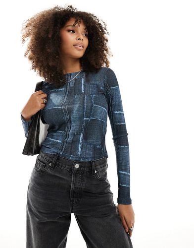 T-shirt court en tulle à manches longues avec motif patchwork effet jean - Bleu - Asos Design - Modalova