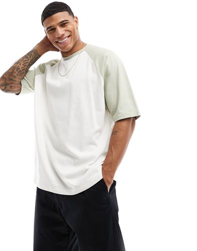 T-shirt oversize à manches raglan contrastantes - Blanc - Asos Design - Modalova