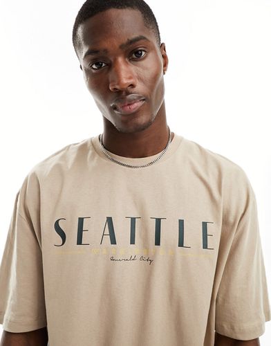 T-shirt oversize avec imprimé Seattle sur la poitrine - Beige - Asos Design - Modalova
