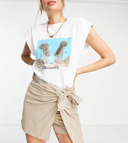 ASOS DESIGN Tall - Jupe-short croisée à la taille - Taupe - Asos Tall - Modalova