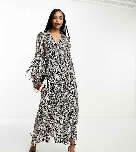 ASOS DESIGN Tall - Robe portefeuille mi-longue avec col et imprimé léopard - Asos Tall - Modalova