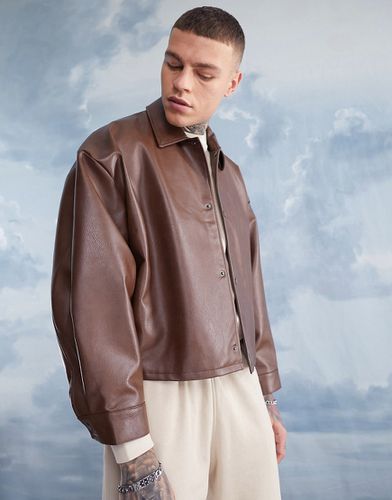 Veste courte ultra oversize en imitation cuir - Marron - Asos Design - Modalova