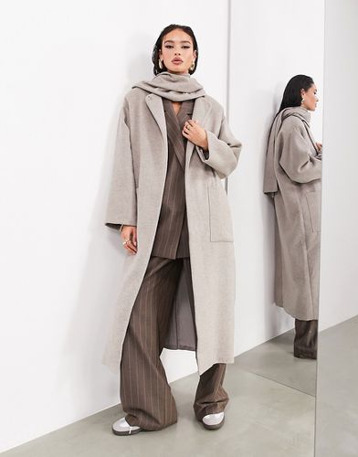 Manteau long en laine mélangée avec poches et détail écharpe - Taupe - Asos Edition - Modalova
