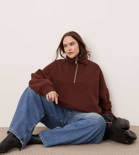 Curve - Sweat oversize en tissu épais de qualité supérieure avec col zippé - Chocolat - Asos Edition - Modalova