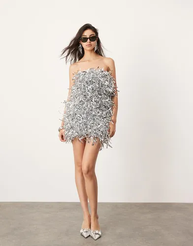 Robe bandeau courte à sequins avec franges - Asos Edition - Modalova