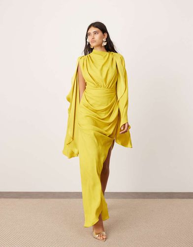 Robe longue en satin à fronces et manches extrêmes - Chartreuse - Asos Edition - Modalova