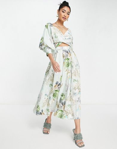 Robe mi-longue à imprimé fleuri avec corsage croisé et jupe longue - Asos Edition - Modalova