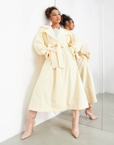 Trench-coat souple avec ceinture - Babeurre - Asos Edition - Modalova