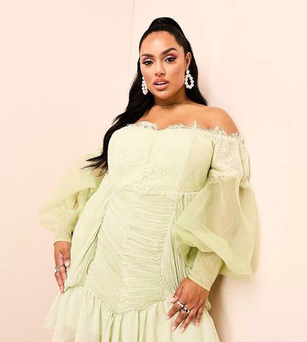 Curve - Robe froncée courte en dentelle à encolure bardot avec manches bouffantes transparentes - Asos Luxe - Modalova