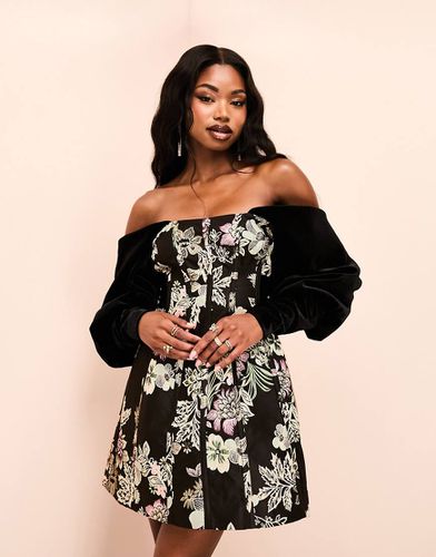 Robe courte en jacquard fleuri avec épaules dénudées et manches en velours - Asos Luxe - Modalova