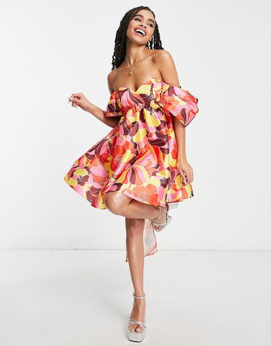 Robe babydoll courte à épaules dénudées et imprimé fleuri coloré - Asos Luxe - Modalova