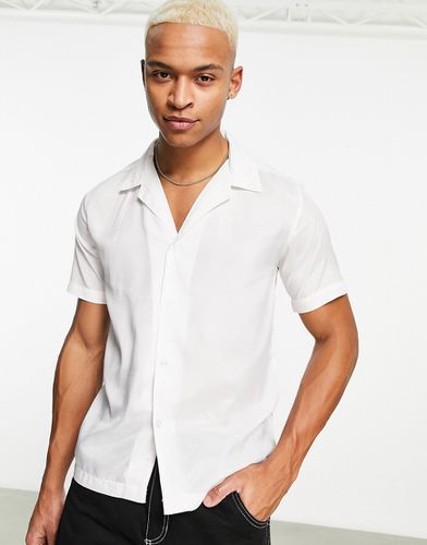 Chemise cintrée en crêpe avec manches courtes et col à revers - Blanc - Bolongaro Trevor - Modalova