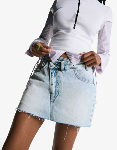 Mini-jupe short en jean - moyen - Bershka - Modalova