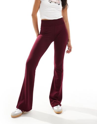 Pantalon évasé sculptant à taille haute en jersey - Bordeaux - Bershka - Modalova