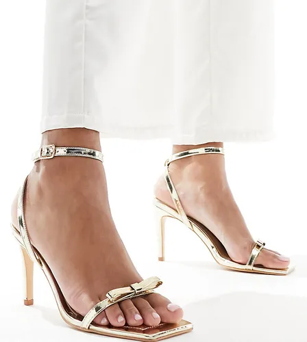 Sandales minimalistes à talon avec détail naud - Glamorous Wide Fit - Modalova