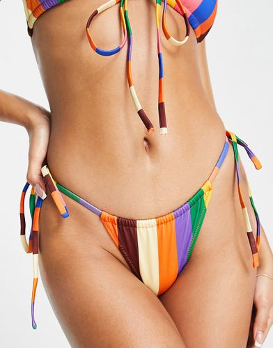 Bas de bikini effet froissé à rayures - Damson Madder - Modalova