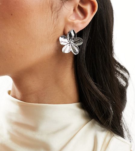 Boucles d'oreilles oversize en forme de fleur - Designb London - Modalova