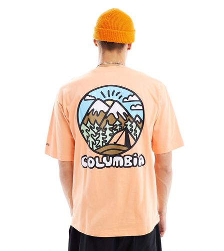 Exclusivité ASOS - Happiness II - T-shirt avec imprimé au dos - Columbia - Modalova