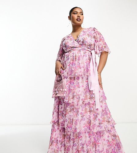 Exclusivité - ASOS DESIGN Curve - Robe plissée longue à imprimé fleuri avec jupe volantée et manches kimono - Rose - Asos Curve - Modalova