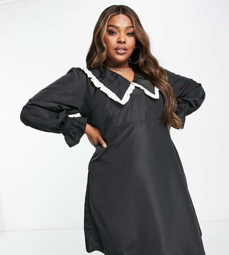 Exclusivité - Pieces Curve - Robe courte avec col oversize à bords contrastants - Pieces Plus - Modalova