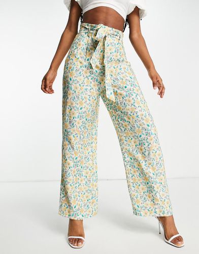 Pantalon d'ensemble large noué à la taille avec imprimé à petites fleurs - Forever New - Modalova