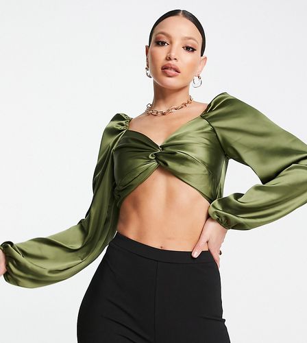 First Distraction The Label Tall - Top en satin torsadé sur le devant - Olive - First Distraction Tall - Modalova